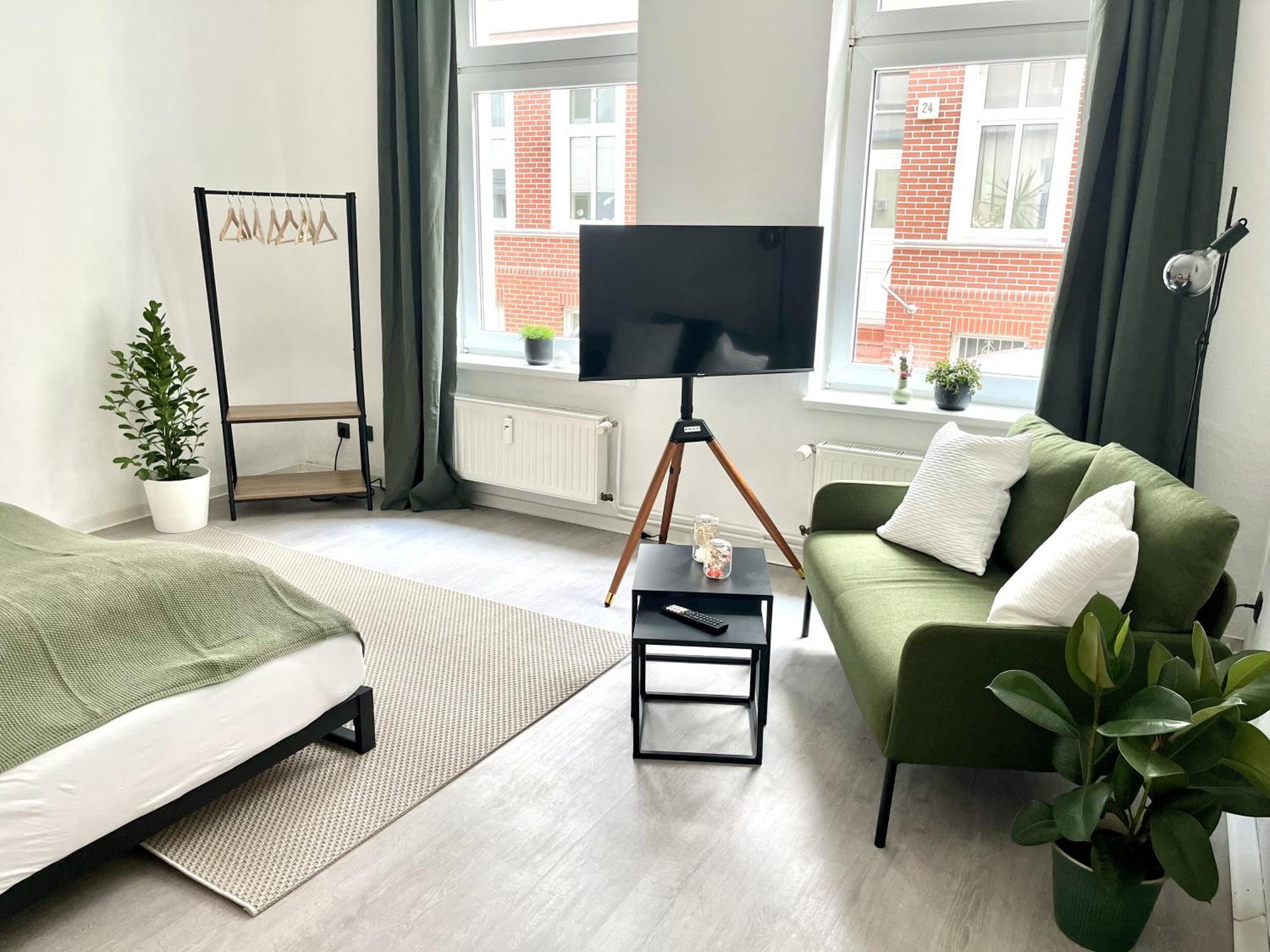 Endless: Studio Mit Netflix + Workstation Im Zentrum Σβερίν Εξωτερικό φωτογραφία