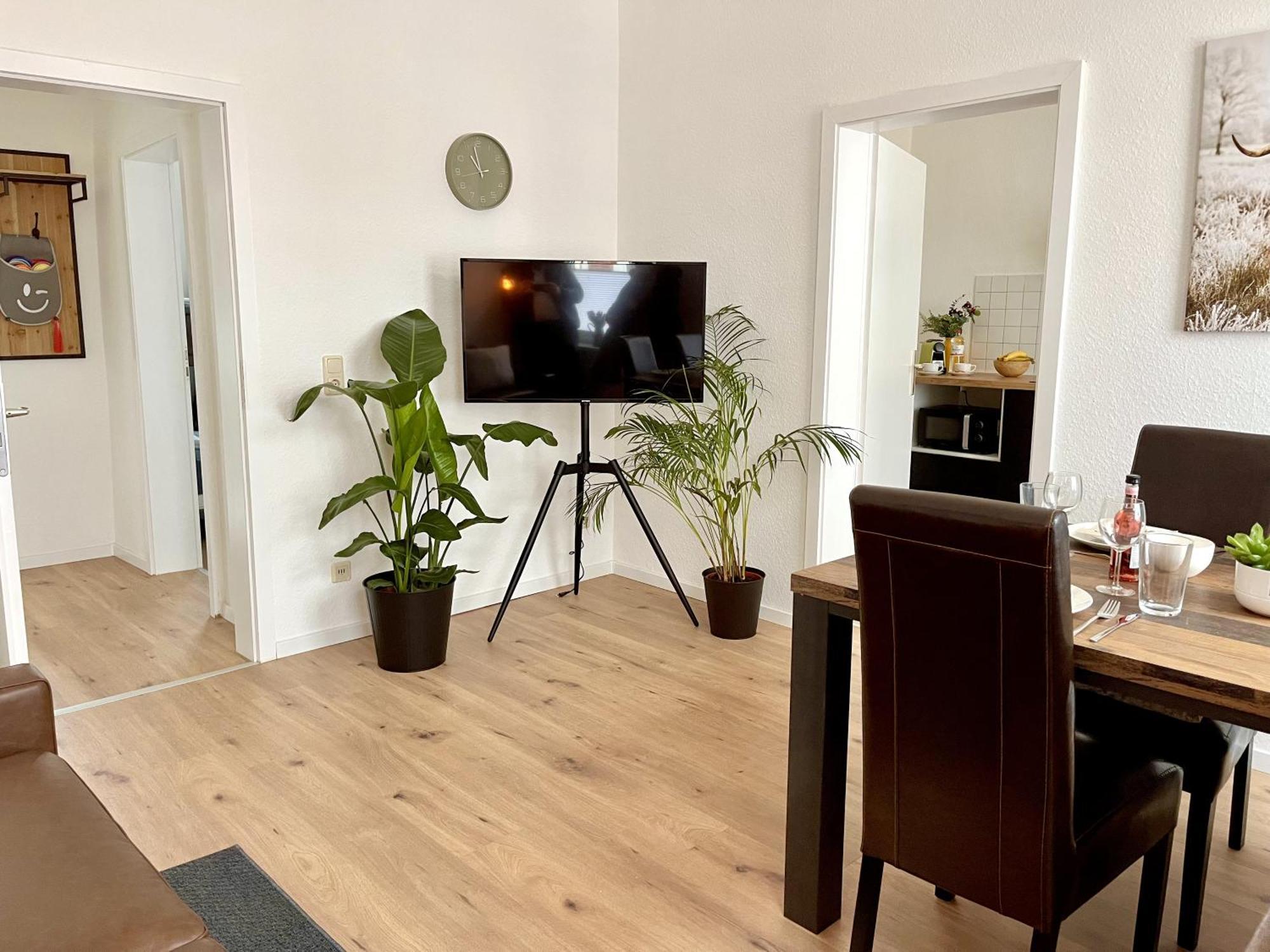 Endless: Studio Mit Netflix + Workstation Im Zentrum Σβερίν Εξωτερικό φωτογραφία